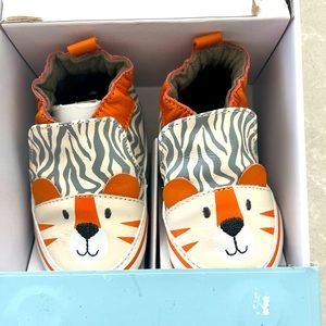 ROBEEZ SOFT SOLES 6-12 MONTHS BRAND NEW